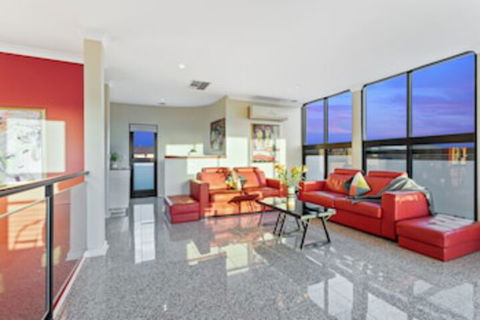 Villa De Marseilles Melbourne - Lennox Head Accommodation 0