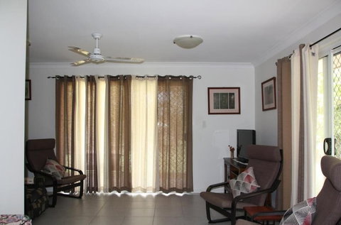 Bottlebrush B&B - Lennox Head Accommodation 3