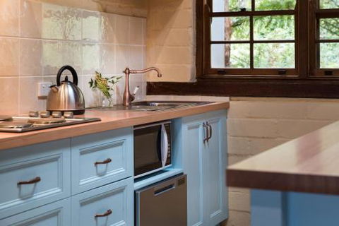 Italian Hill Garden Villa - Lennox Head Accommodation 5