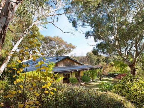 Italian Hill Garden Villa - Lennox Head Accommodation 1
