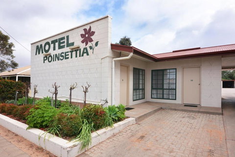 Motel Poinsettia - Lennox Head Accommodation 1