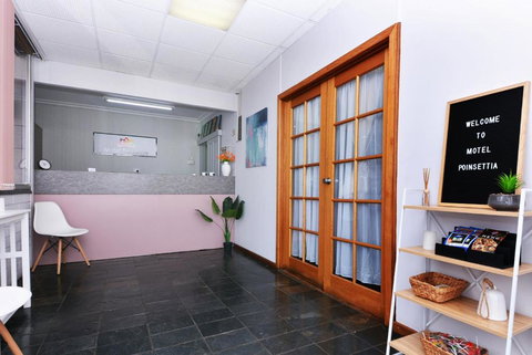 Motel Poinsettia - Lennox Head Accommodation 3