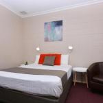 Motel Poinsettia - Lennox Head Accommodation 0