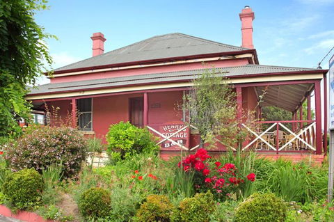 Henrys Cottage - Lennox Head Accommodation 4