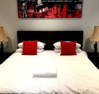 Deluxe Lake View House - Lennox Head Accommodation