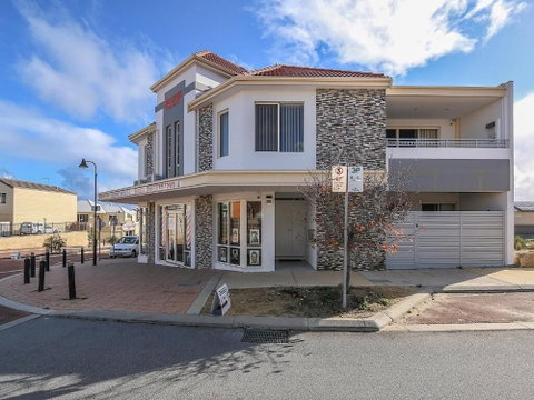Rose Hotel Clarkson - Lennox Head Accommodation 1