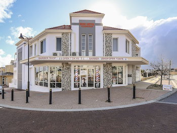 Rose Hotel Clarkson - Lennox Head Accommodation 4