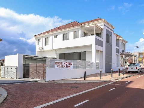 Rose Hotel Clarkson - Lennox Head Accommodation 2
