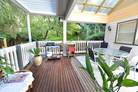 Aura Of The Dandenongs - Lennox Head Accommodation 1