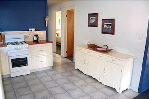 Engadine Cottage - Lennox Head Accommodation 1