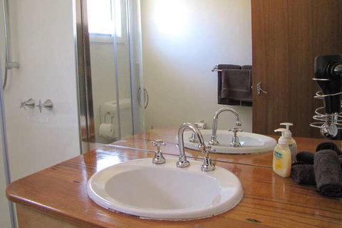 Engadine Cottage - Lennox Head Accommodation 5