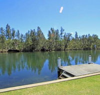 Ranu House Waterfront - Lennox Head Accommodation