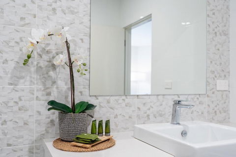 CENTRAL NO 5 LUXURY APARTMENT - Lennox Head Accommodation 4
