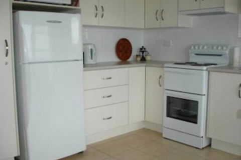 Quarterdeck, Unit 1/ 12 Magnus Street - Lennox Head Accommodation 3
