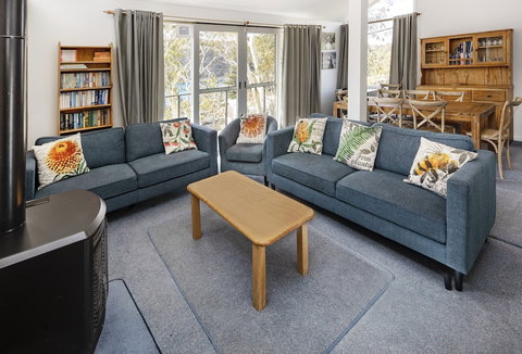 'Matilda' - Spacious & Centrally Located With Great Lake Views - Lennox Head Accommodation 1