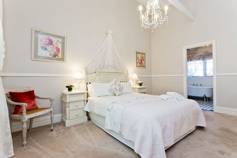 Oak Tree Cottage - Mundaring - Lennox Head Accommodation 6
