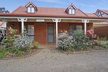 Oak Cottage - Tudor Village Unit 5 - Lennox Head Accommodation 0