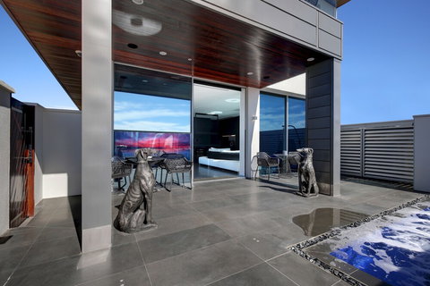 Luxe Haus - Lennox Head Accommodation 4