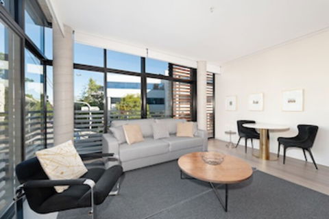 Uber Chic Newtown Designer Pad H392 - Lennox Head Accommodation 0