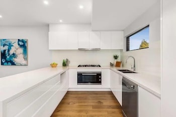 Glen Manor 1 - Lennox Head Accommodation 0