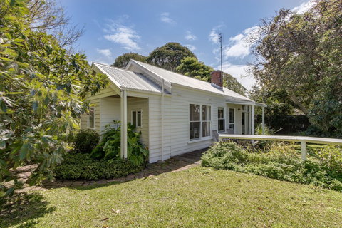 Heronswood Cottage - Lennox Head Accommodation 1