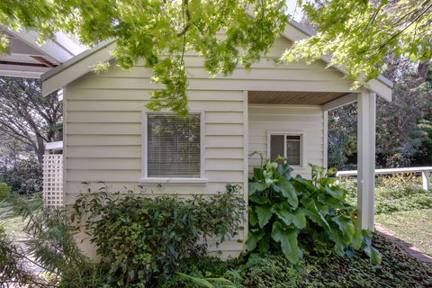 Heronswood Cottage - Lennox Head Accommodation 0