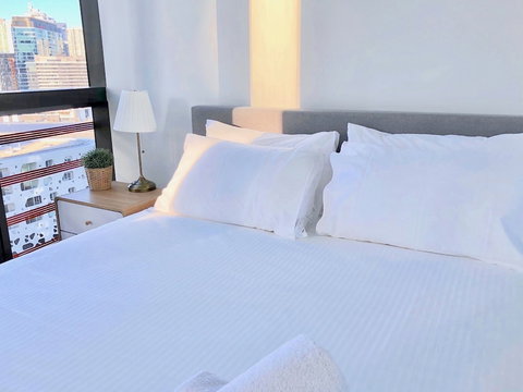 Pride Docklands Waterfront Apartment City View - Lennox Head Accommodation 5