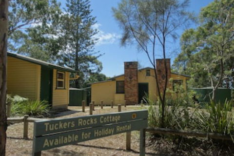 Tuckers Rocks Cottage - Lennox Head Accommodation 0