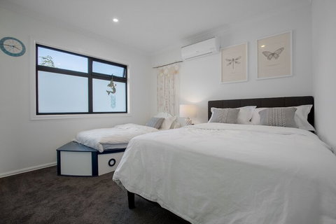 AUJOY 4 Bed Townhouse Burwood 2 - Lennox Head Accommodation 4