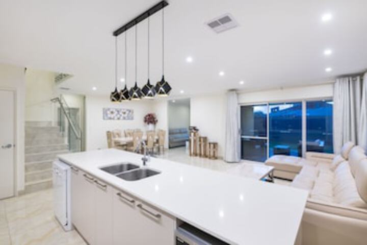 Stirling WA Lennox Head Accommodation