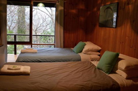 1 School Road Wandiligong - Lennox Head Accommodation 5
