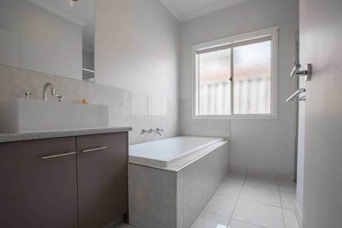 72 Officer - Lennox Head Accommodation 5