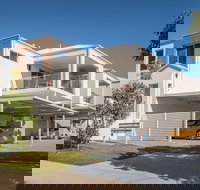 Woodland Retreat - Lennox Head Accommodation