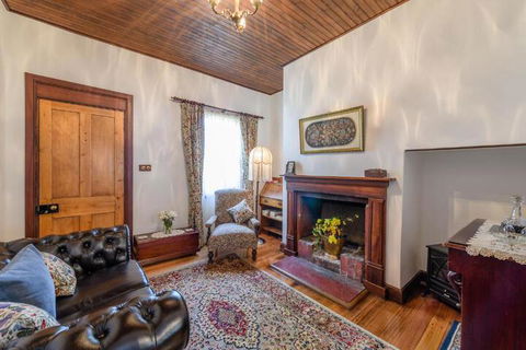 Sargeants & Armoury Cottages 1823 - Lennox Head Accommodation 5
