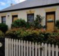 Sargeants  Armoury Cottages 1823 - Lennox Head Accommodation