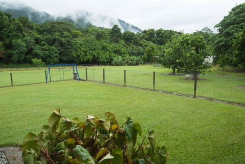 Cairns Homestead Acreage Pet & Family Friendly - Lennox Head Accommodation 1