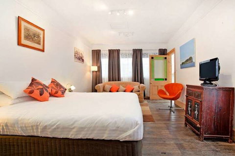 Robinson Cottage - Lennox Head Accommodation 1