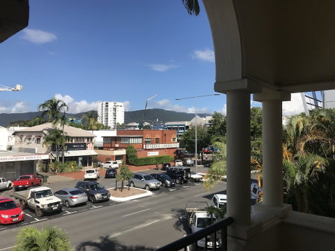 Villa Vaucluse Apartments Of Cairns - Lennox Head Accommodation 4