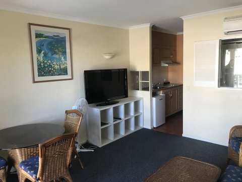 Villa Vaucluse Apartments Of Cairns - Lennox Head Accommodation 3