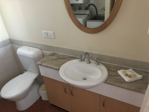 Villa Vaucluse Apartments Of Cairns - Lennox Head Accommodation 5