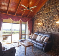 Tuki Retreat - Lennox Head Accommodation