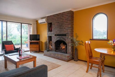 Linger Longer Vineyard Bed & Breakfast - Lennox Head Accommodation 6