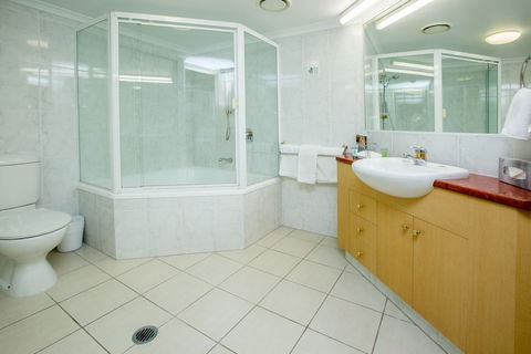 Springwood Tower Apartment Hotel - Lennox Head Accommodation 4