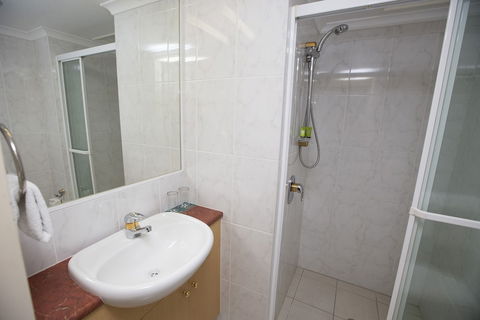 Springwood Tower Apartment Hotel - Lennox Head Accommodation 3