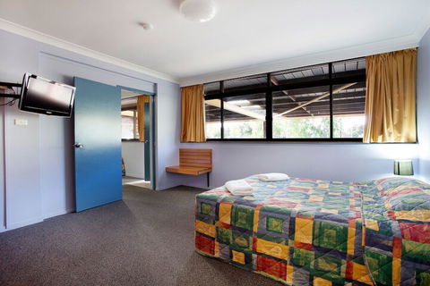 Vale Hotel - Lennox Head Accommodation 6