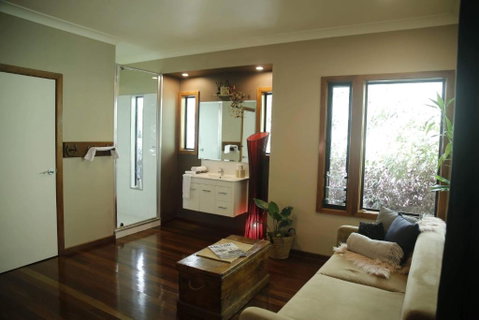 Treetops Retreat Cairns - Lennox Head Accommodation 2