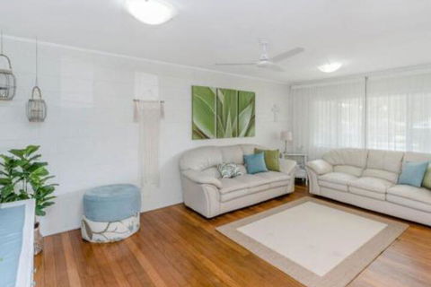 Finlays Retreat Pet Friendly House Yamba - Lennox Head Accommodation 2