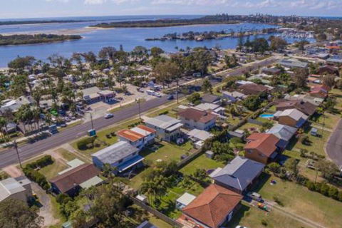 Finlays Retreat Pet Friendly House Yamba - Lennox Head Accommodation 6