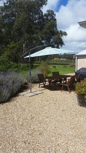 Peppermint Farm Cottage - Lennox Head Accommodation 1