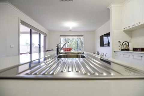 Beischer Apt A - Lennox Head Accommodation 5